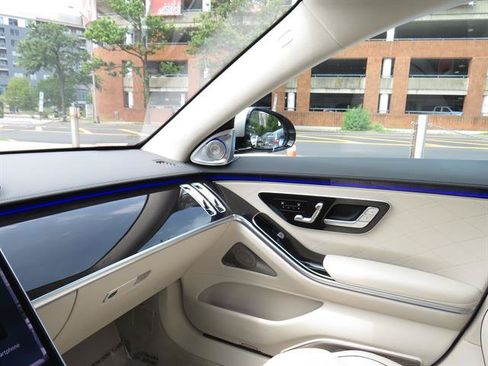 Used 2024 Mercedes-Benz S 580 4MATIC Sedan image 19