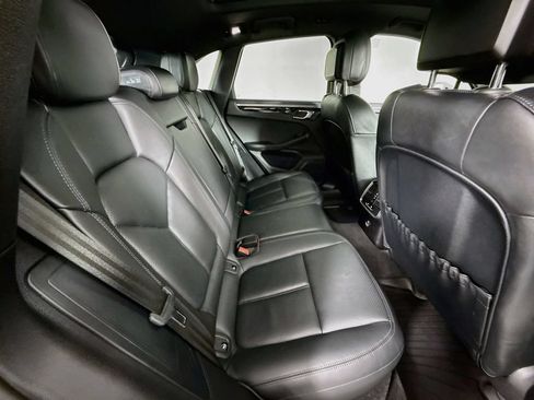 Certified 2023 Porsche Macan Turbo AWD/4WD image 28