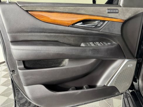 Used 2018 Cadillac Escalade Luxury w/ LPO, Radiant Package image 42