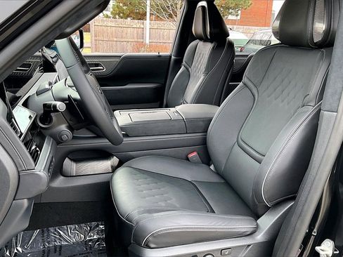 New 2026 INFINITI QX80 Autograph w/ Premium Cargo Package image 9