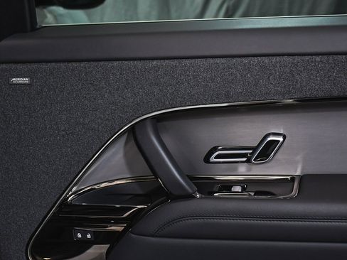 Used 2024 Land Rover Range Rover Sport Dynamic SE image 17