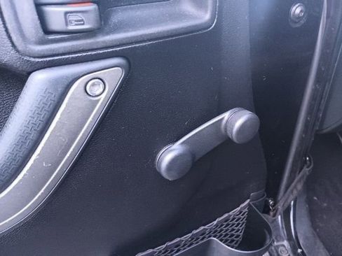 Used 2011 Jeep Wrangler Sport AWD/4WD image 10