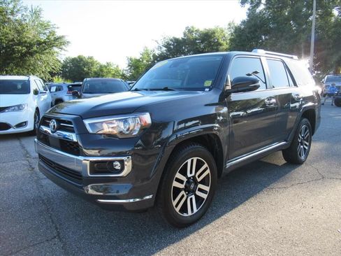 Used 2024 Toyota 4Runner Limited RWD image 3
