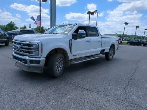 Used 2024 Ford F350 Lariat w/ Chrome Package AWD/4WD image 3
