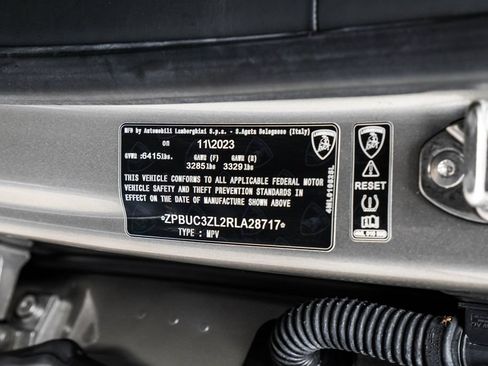Used 2024 Lamborghini Urus Performante AWD/4WD image 45