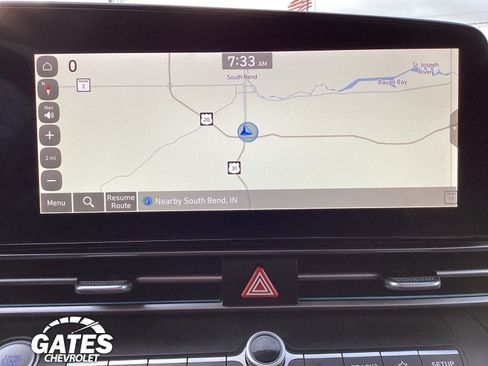 Used 2025 Hyundai Elantra SEL FWD image 15