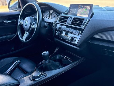 Used 2017 BMW M2 image 31