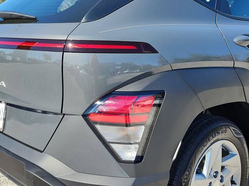 New 2026 Hyundai Kona SE FWD image 7
