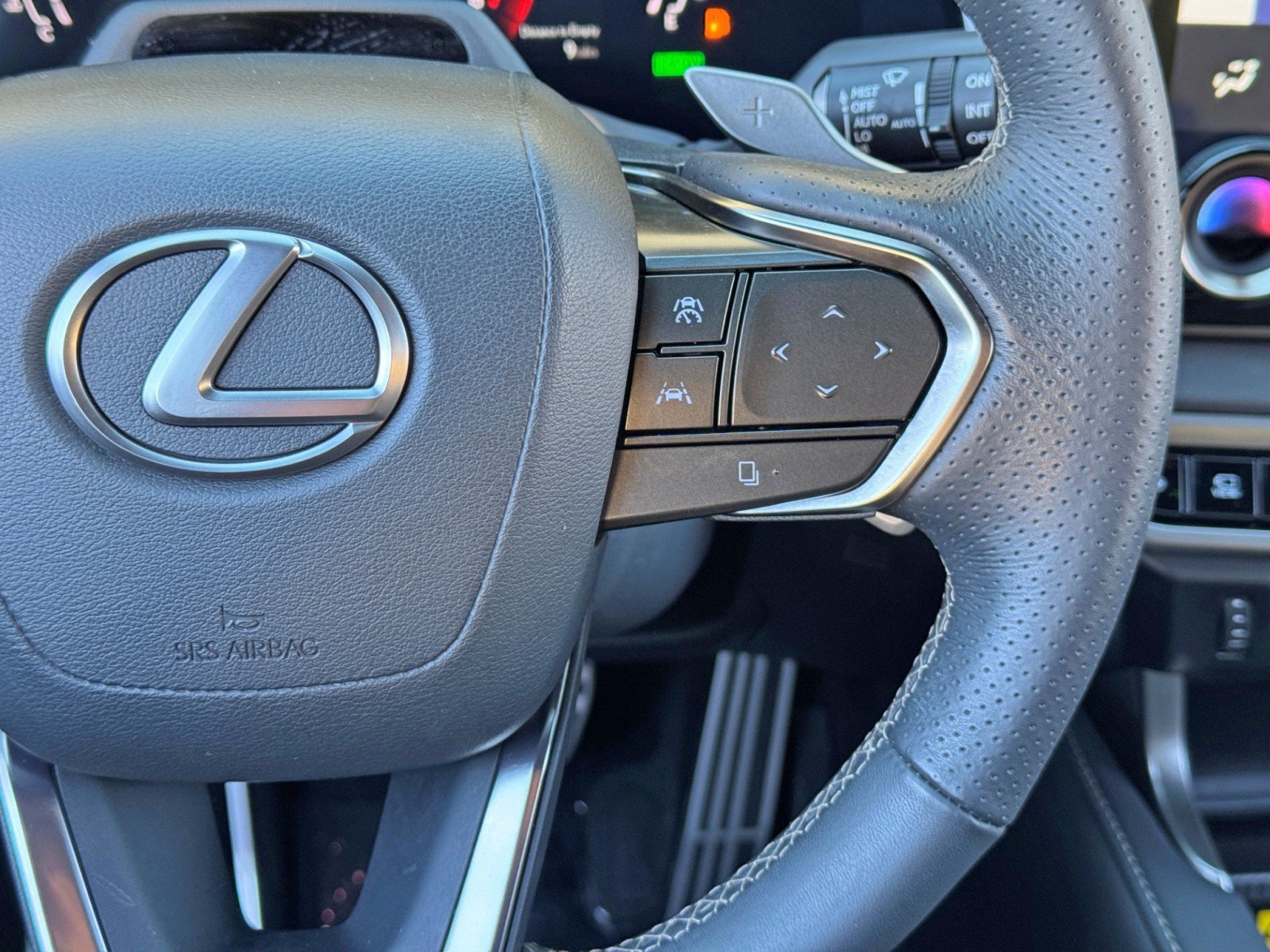 Used 2023 Lexus RX 500h F Sport w/ Cold Area Package AWD/4WD image 23
