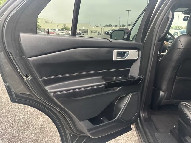 Used 2022 Ford Explorer ST w/ Equipment Group 401A AWD/4WD image 14