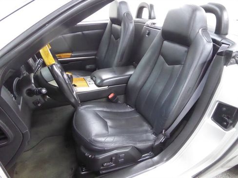 Used 2004 Cadillac XLR RWD image 26
