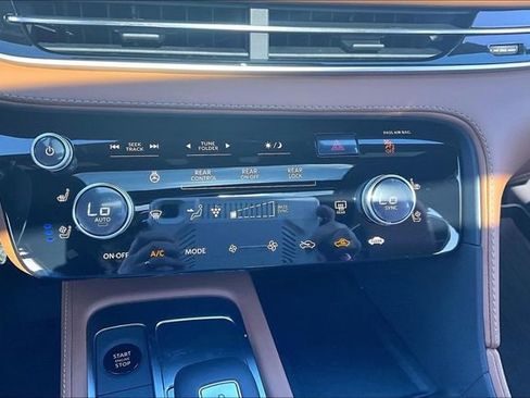 New 2026 INFINITI QX60 Autograph AWD/4WD image 32