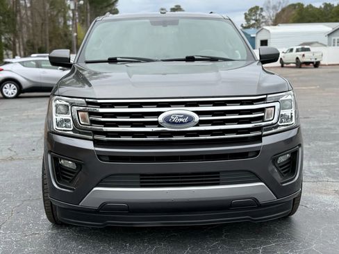 Used 2018 Ford Expedition XLT image 9