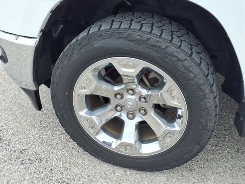 Used 2019 RAM 1500 Big Horn AWD/4WD image 18
