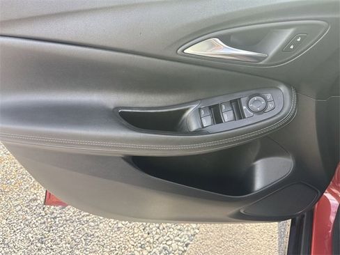 Used 2024 Buick Encore GX Sport Touring image 13