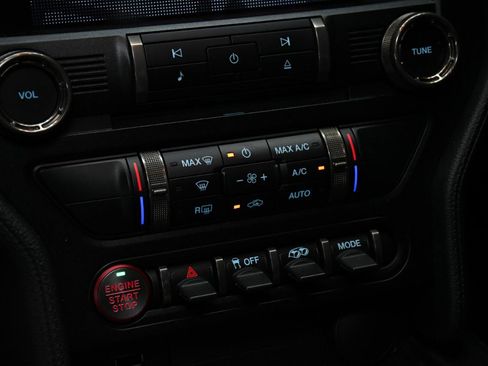 Used 2020 Ford Mustang Shelby GT500 w/ Technology Package image 34