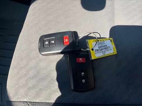 Used 2023 Toyota Tacoma SR5 w/ Technology Package AWD/4WD image 19