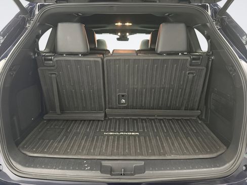 Used 2022 Toyota Highlander XSE image 25