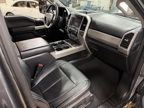 Used 2020 Ford F350 Lariat w/ Lariat Ultimate Package AWD/4WD image 20