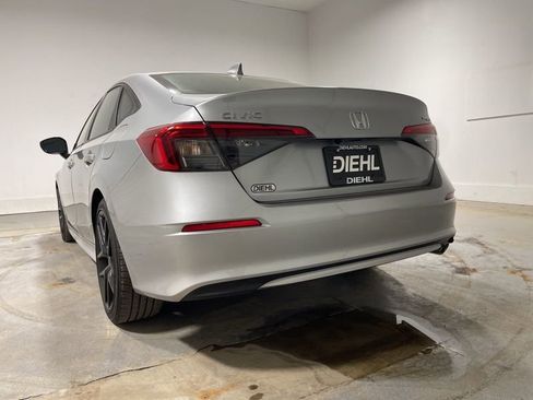 Used 2023 Honda Civic Sport image 5