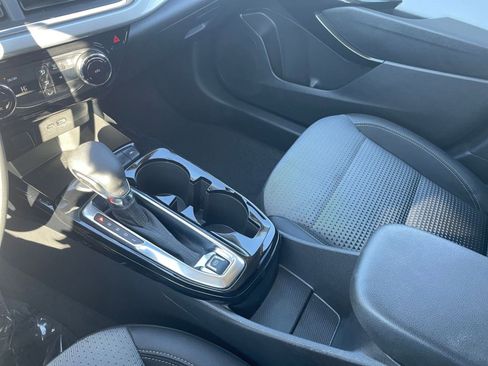 Used 2025 Chevrolet Trax LT image 41