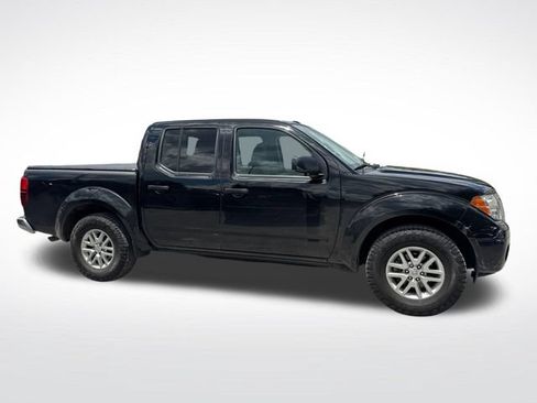 Used 2017 Nissan Frontier SV w/ SV Value Truck Package RWD image 7