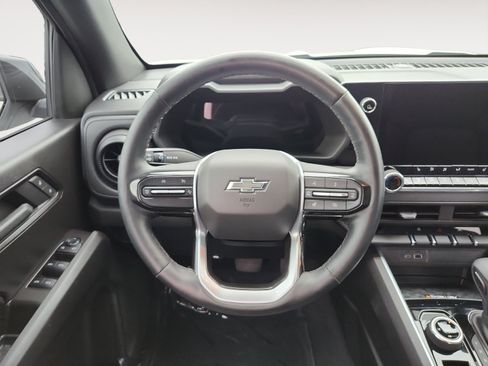 Used 2025 Chevrolet Colorado Trail Boss AWD/4WD image 13