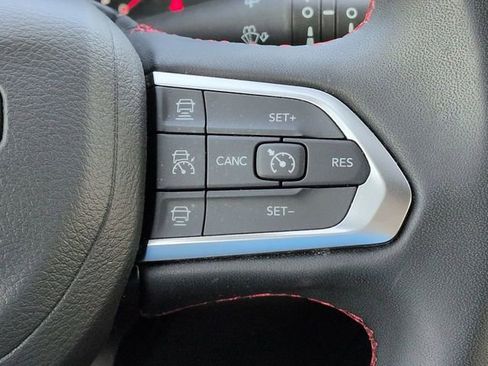 Certified 2025 Jeep Compass Trailhawk AWD/4WD image 30