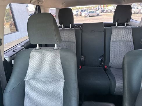 Used 2019 Toyota 4Runner SR5 AWD/4WD image 18