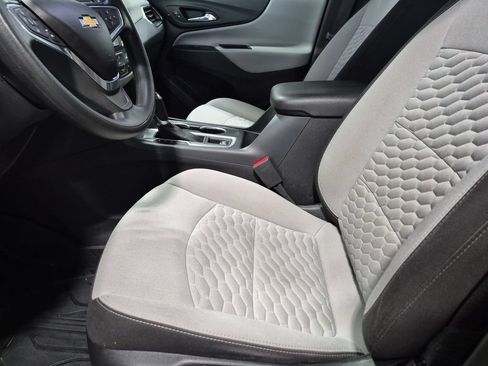 Used 2020 Chevrolet Equinox LS FWD image 21