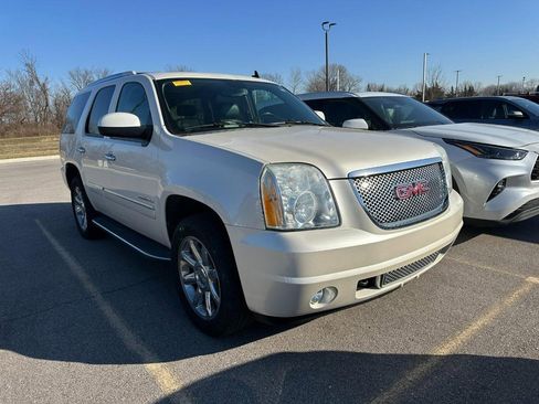 Used 2010 GMC Yukon Denali image 12