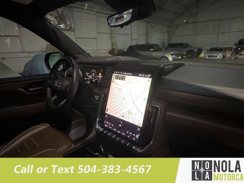 Used 2025 GMC Yukon XL Denali Ultimate w/ LPO, Floor Liner Package image 29