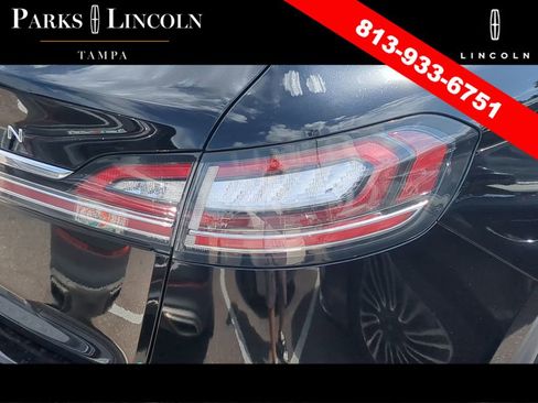 Used 2022 Lincoln Nautilus Reserve w/ Equipment Group 202A AWD/4WD image 12