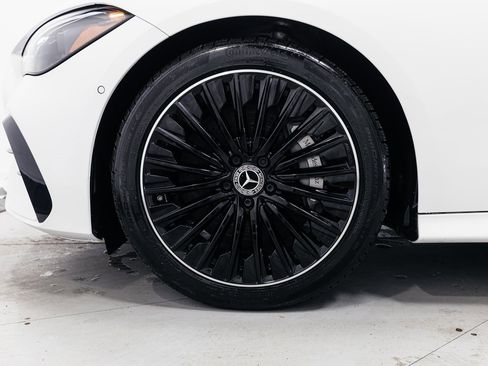 Used 2024 Mercedes-Benz CLE 450 4MATIC Cabriolet image 38