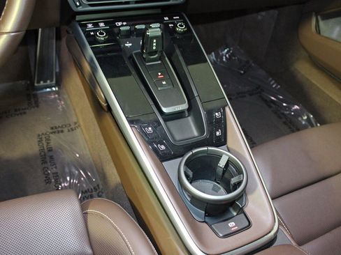 Used 2024 Porsche 911 Carrera S image 25