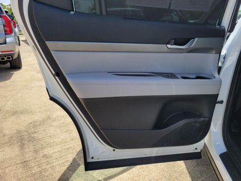 Used 2025 Hyundai Palisade SEL FWD image 30
