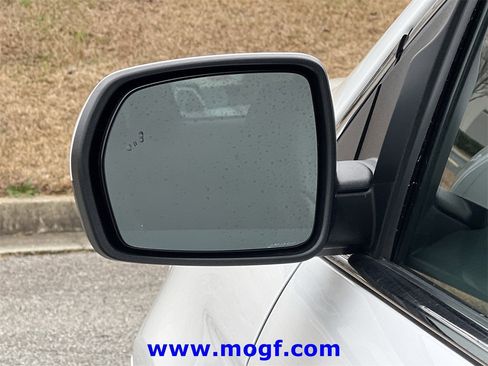 Used 2024 Ford Edge SEL image 29