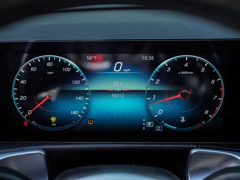 Used 2022 Mercedes-Benz GLB 250 4MATIC w/ Premium Package Lite image 27