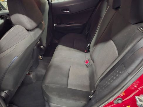 Used 2019 Toyota C-HR XLE image 26