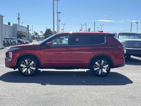 New 2026 Mitsubishi Outlander SE FWD image 2