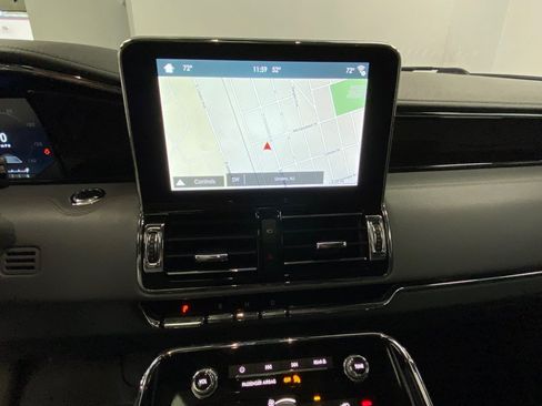 Used 2019 Lincoln Navigator Reserve AWD/4WD image 28