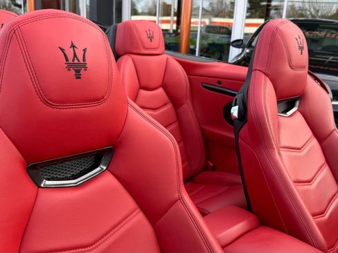 Used 2018 Maserati GranTurismo Sport image 14