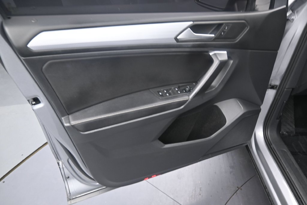 Used 2022 Volkswagen Tiguan S FWD image 11