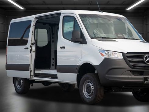 Used 2025 Mercedes-Benz Sprinter 144 Cargo image 5