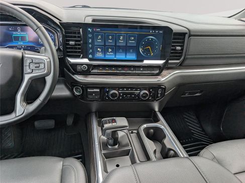 Used 2023 Chevrolet Silverado 1500 LTZ w/ LTZ Premium Package AWD/4WD image 19