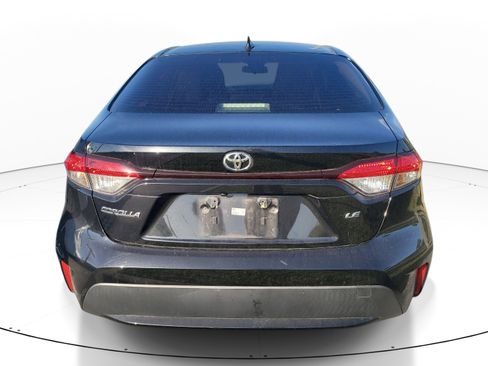 Used 2022 Toyota Corolla LE w/ LE Premium Package image 6