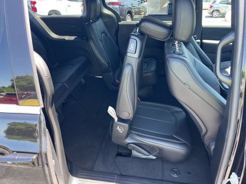 Used 2026 Chrysler Pacifica Select FWD image 22