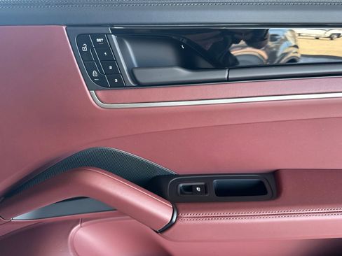 New 2025 Porsche Cayenne Turbo image 20