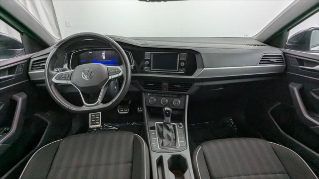 Used 2024 Volkswagen Jetta Sport FWD image 24
