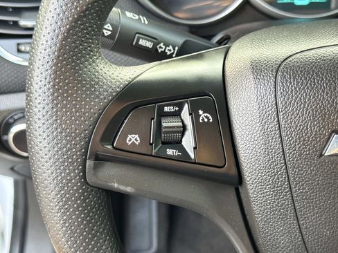 Used 2015 Chevrolet Cruze LT image 11